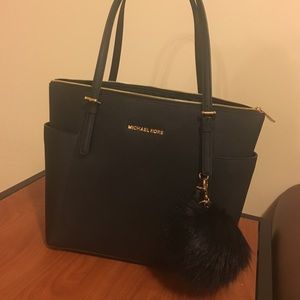 Michael Kors Medium Jet Set Black Tote