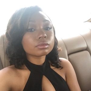 Meet your Posher, Nina