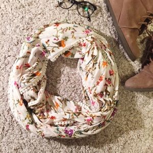 Anthropologie NWOT Floral & Lace Infinity Scarf
