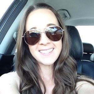 Meet your Posher, Emily