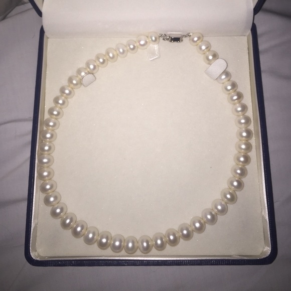 Pearl necklace