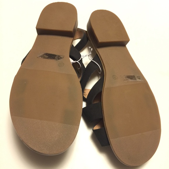 ❤️SOLD❤️Black Suede Criss-Cross Slingback Sandals - Picture 4 of 4