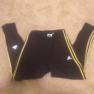 🎉ADIDAS TAPERED PANTS🎉