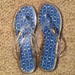 Vineyard Vines flip flops