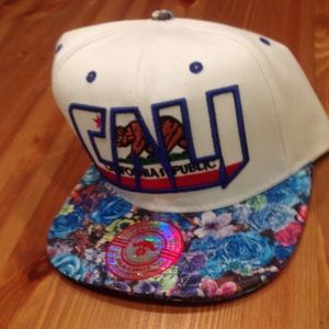 Cali hat