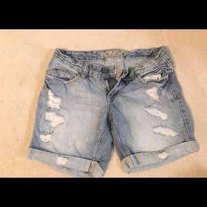 Bongo brand, size 7 Bermuda shorts