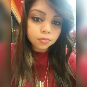 Meet your Posher, Yamileth