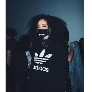 Meet your Posher, Asia-nicole