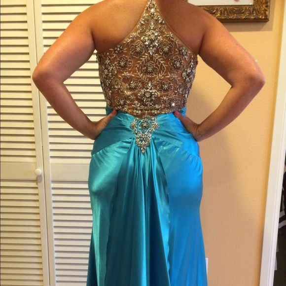 Gorgeous handmade dress - Picture 2 of 4