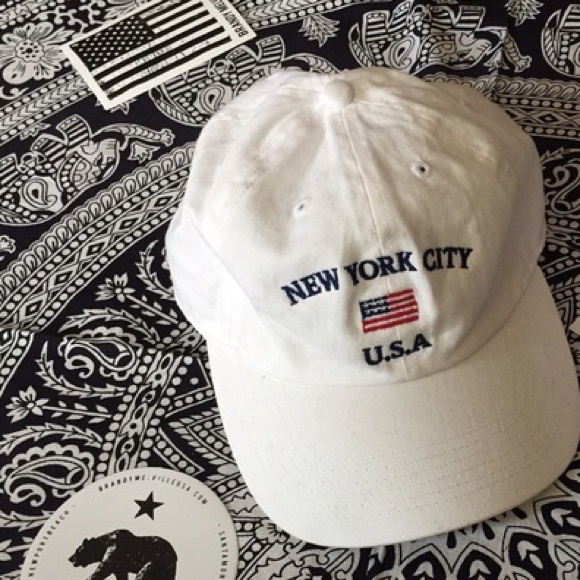 BRANDY MELVILLE HAT