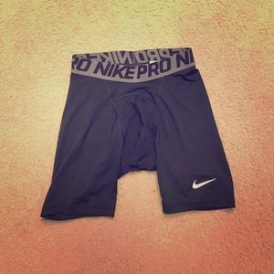 MENS Nike Pros SZ. M