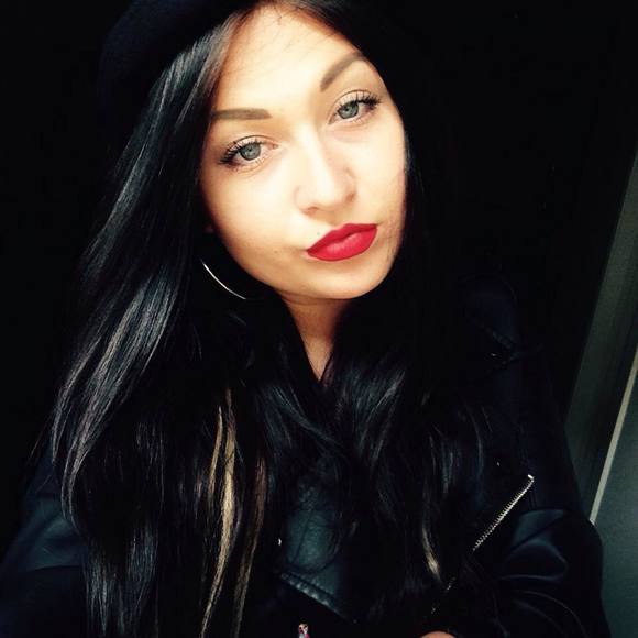 Meet your Posher, Alyona