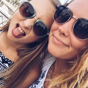 Meet your Posher, Ellie