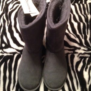 Gray BearPaw boots