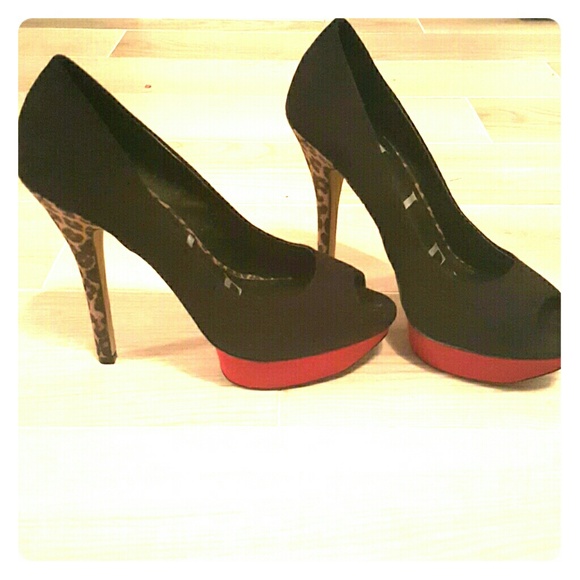 🎉🎉WOMEN'S HEALS FINAL SALE 🎉🎉 - Picture 1 of 4