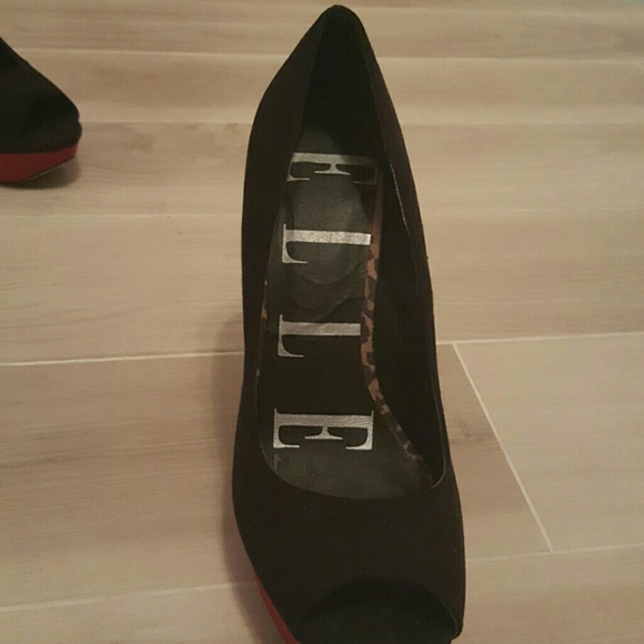 🎉🎉WOMEN'S HEALS FINAL SALE 🎉🎉 - Picture 3 of 4