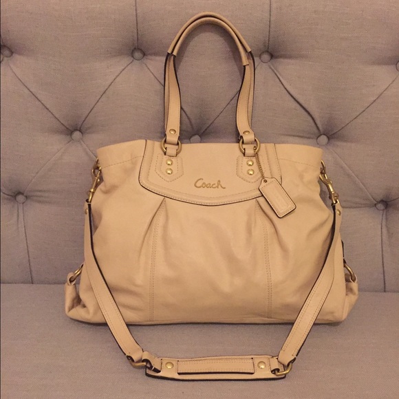 ✨SALE✨Coach Purse