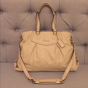 ✨SALE✨Coach Purse