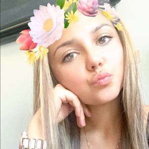 Meet your Posher, Victoria