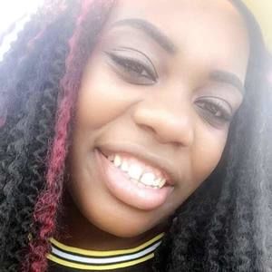 Meet your Posher, Shea