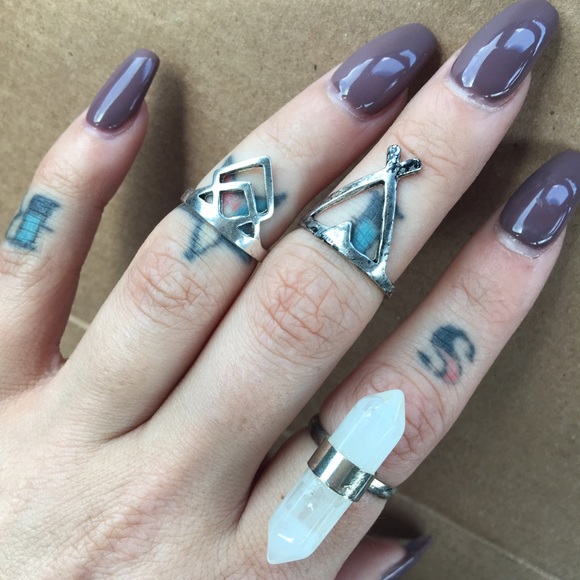 🖤SALE🖤 🔮 3pc. Crystal Ring Set 🔮 - Picture 3 of 3