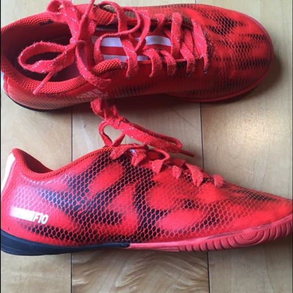 Boys sneakers