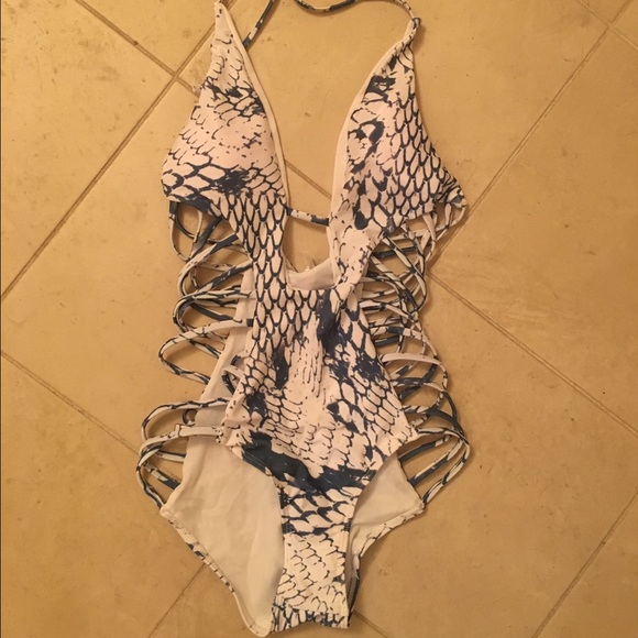Sexy Snake Print Strappy Monokini - Picture 2 of 2