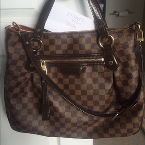 Excellent used condition Louis Vuitton evora mm!