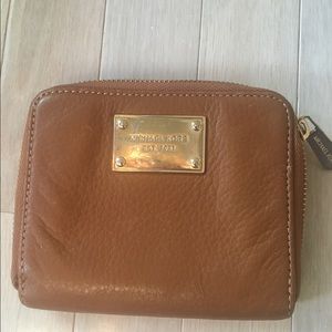 Micheal kors wallet
