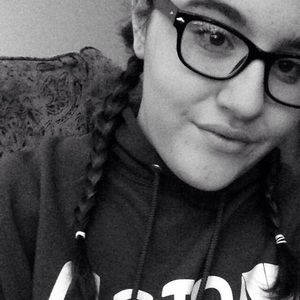 Meet your Posher, Casey