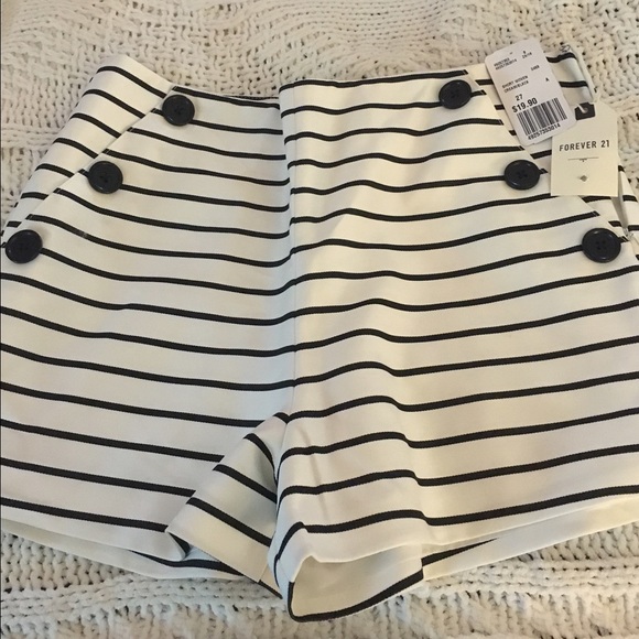NWT Forever 21 B&W Striped High Waisted Shorts