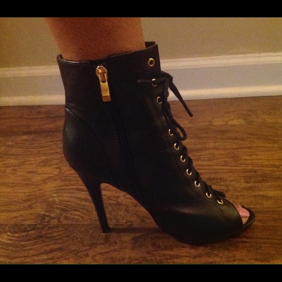 Hot Tomato Shoes - Lace-up Booties with Zipper