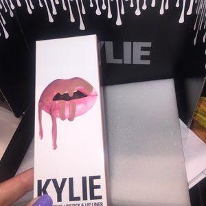 Kylie Jenner candy k lip kit!