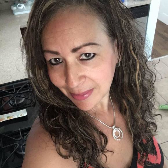 Meet your Posher, Carmen - Picture 1 of 1