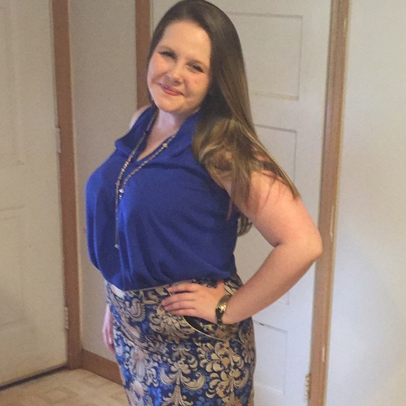 Meet your Posher, April - Picture 1 of 1