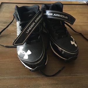 Boys YOUTH UNDER ARMOUR CLEATS