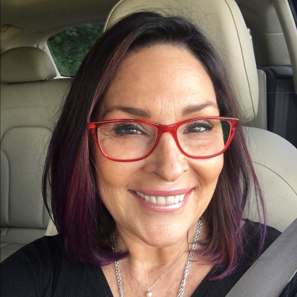 Meet your Posher, Renee