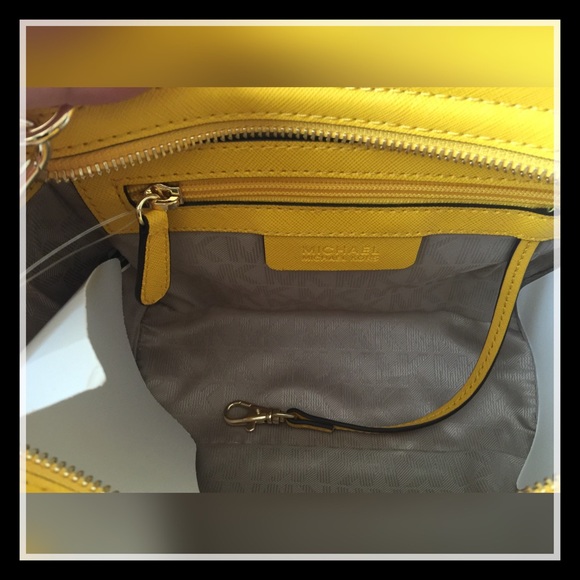 SOLD ON EBAY -๐Host Pick๐ Michael Kors Selma Stu - Picture 3 of 4