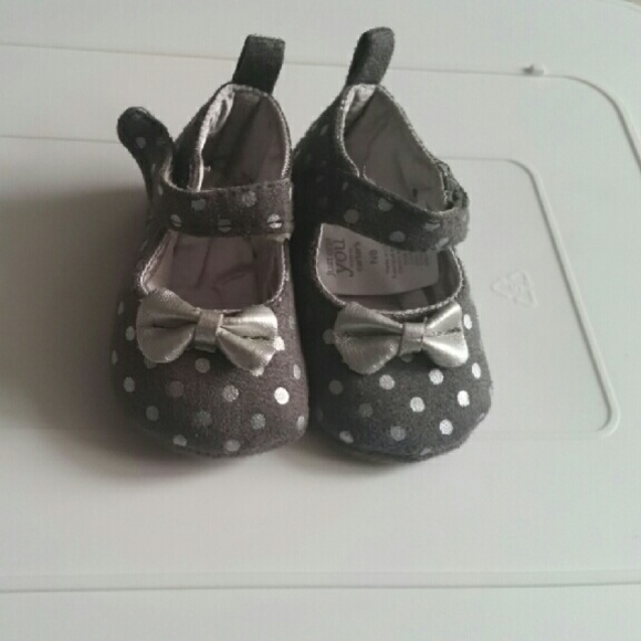 New Born Girl Gray And Silver Mary Janes