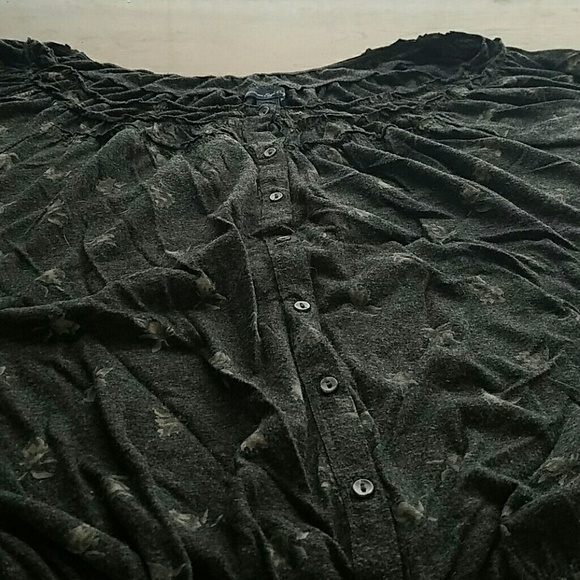 American Eagle shirt