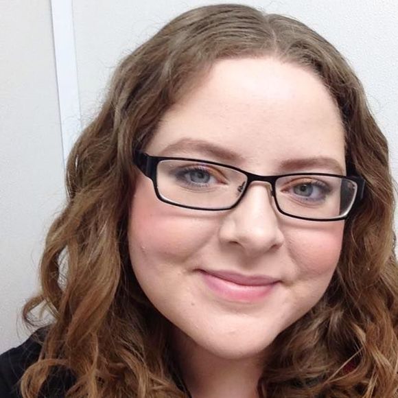 Meet your Posher, Holly - Picture 1 of 1