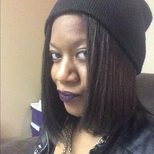 Meet your Posher, Naeemah