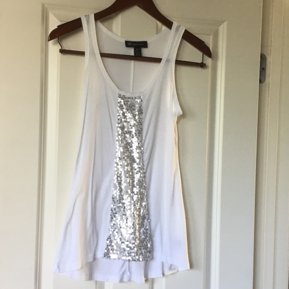Perfect condition Inc. Int'l sequin tank!