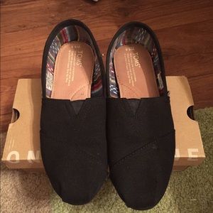 Women Toms