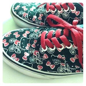 // Hello Kitty Vans