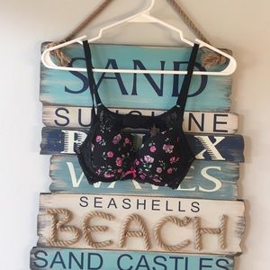 VS black floral bra!