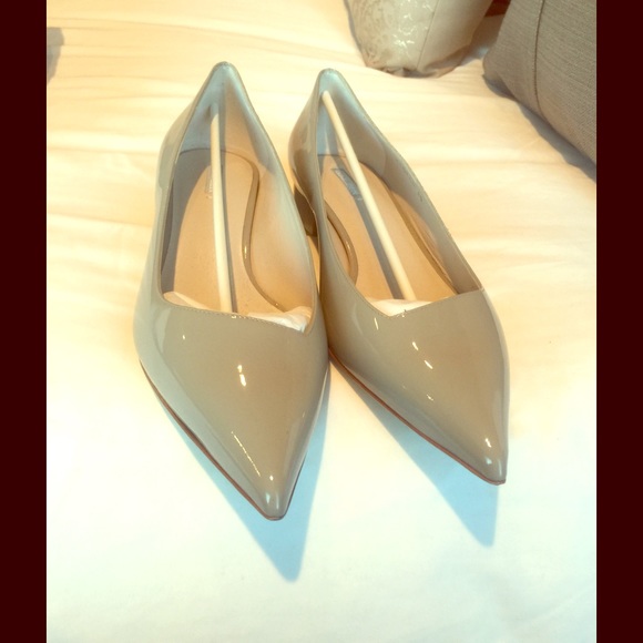 Giorgio Armani patent leather 1 inch pump size 10
