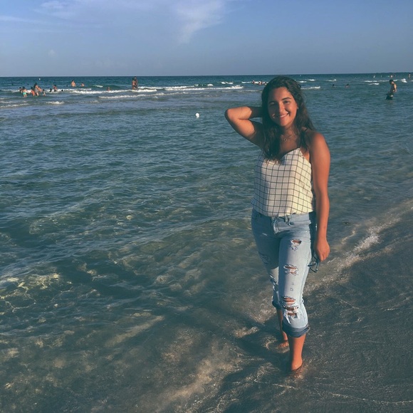 Meet your Posher, Isabella