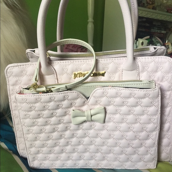 Betsey Johnson Handbags - Betsey Johnson purse