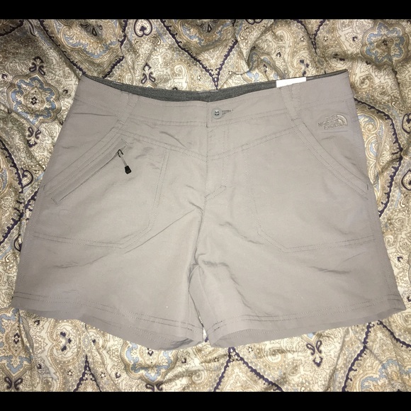 NWT North Face shorts